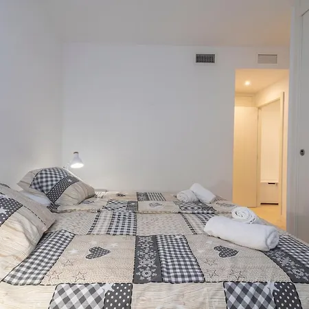 Modern Next The Apartment