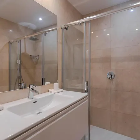 Modern Next The Daire